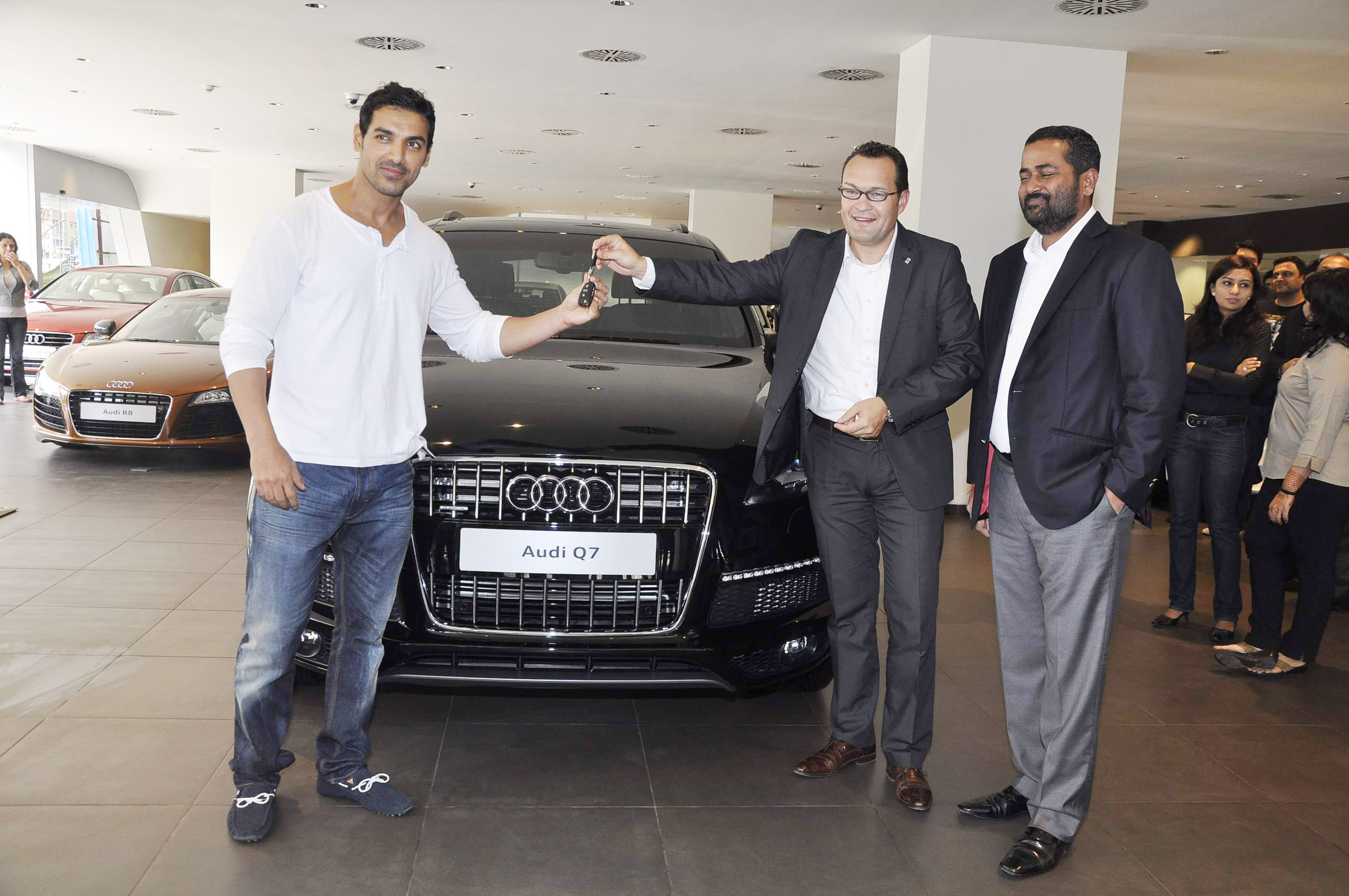 John Abraham gets his new Audi Q7 pictures | Picture 62268